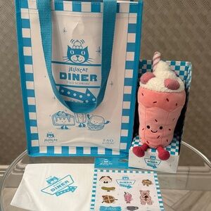Jellycat Diner NYC Exclusive – Amusable Bubbeca Milkshake set